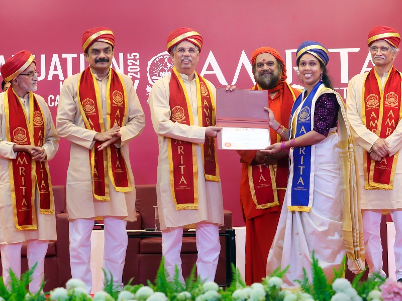 Amrita Vishwa Vidyapeetham, Kochi Campus Celebrates 477 Graduands at 27th Convocation Day