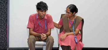 <h6>Theatre Workshop </h6>” />
                                            </div>
                                                                                                                            <div class=