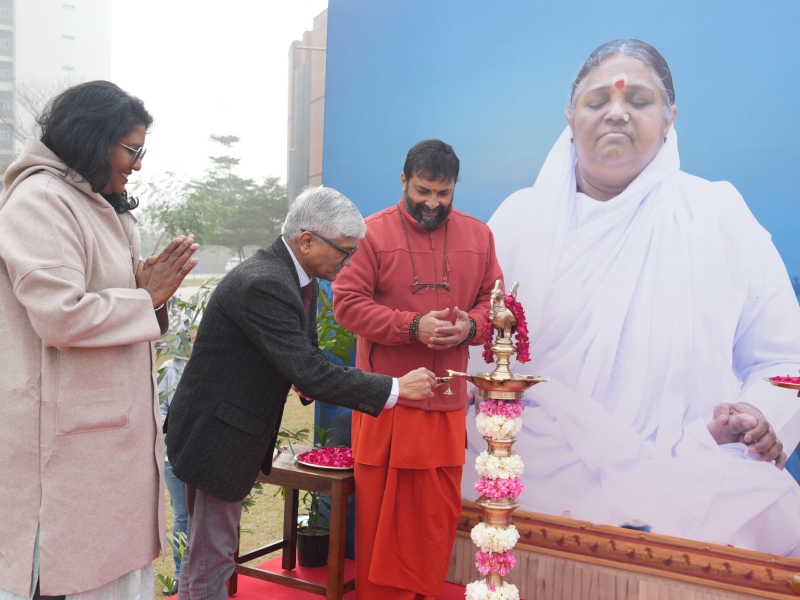 Fostering Inner Peace and Well-Being: World Meditation Day Observed at Amrita Hospital, Faridabad